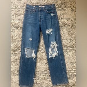 Levis Wedgie Straight Jeans